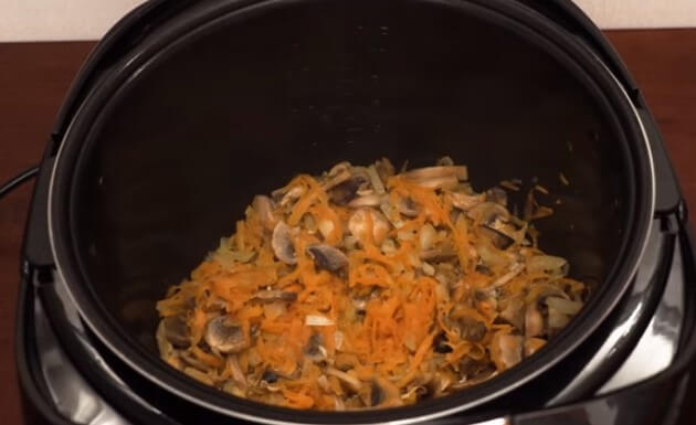 Солянка грибная на зиму с капустой - 6 рецептов приготовления