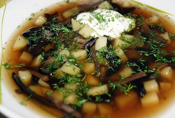 Суп из замороженных грибов в мультиварке: быстро, вкусно и сытно