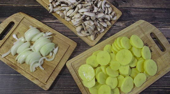Запеченная картошка с шампиньонами в духовке: подробные рецепты