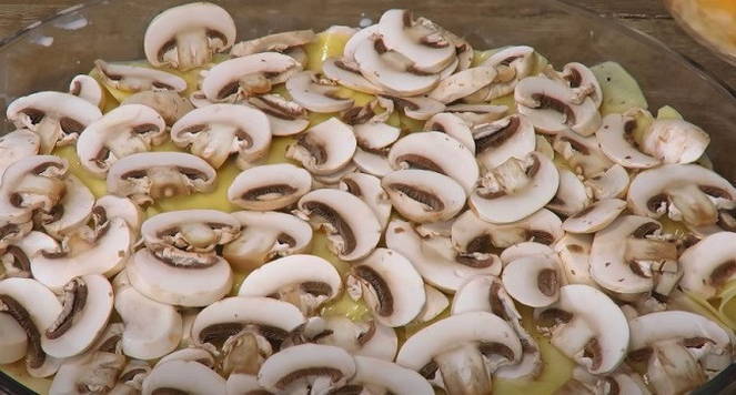Свинина с грибами в духовке - подборка рецептов с фото