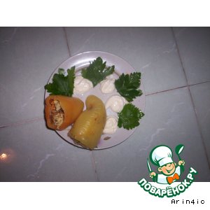Рецепт: Перец фаршированный творожным кремом, овощами и лисичками