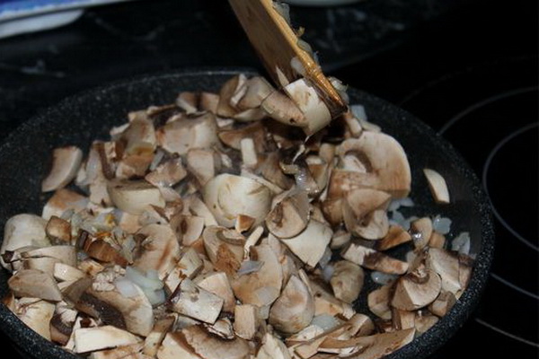 Простые и вкусные заливные пироги с грибами