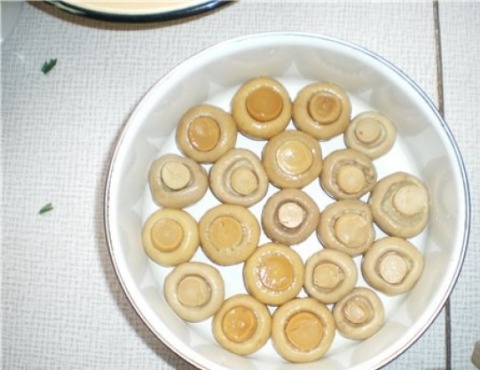 Салат Лесная поляна - 9 рецептов простого и очень вкусного слоеного салата с курицей и грибами