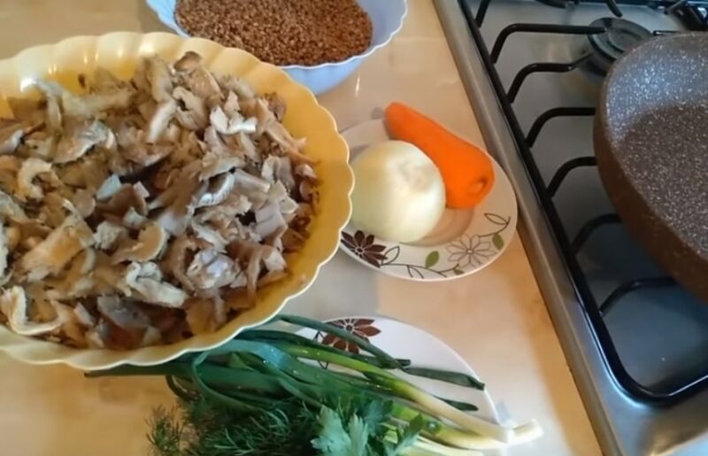 Как приготовить грибы вешенки жареные на сковороде с луком. Вешенки рецепт жарить с луком