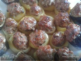 Мясо с картошкой и грибами в горшочках в духовке - рецепт