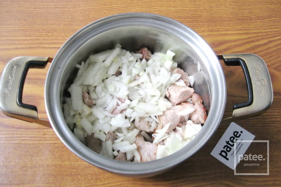 Как готовить сушеные грибы с мясом в горшочках и мультиварке: рецепты с фото