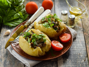 Картошка с грибами: ТОП-8 рецептов, пошаговое приготовление