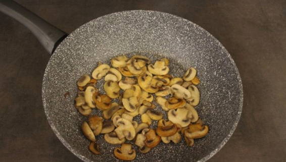 Салат с грибами и помидорами: рецепты с шампиньонами