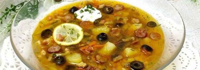 Рецепт супа солянки с грибами, капустой, колбасой, фасолью, без мяса и огурцов, с почками