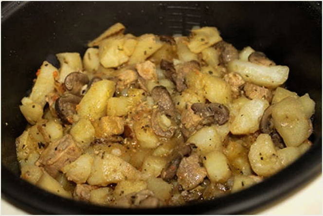 Картошка с грибами в мультиварке - рецепты тушеного, жареного и запеченного блюда
