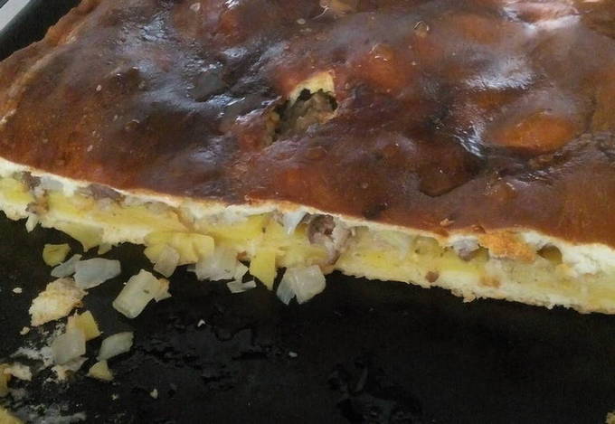 Пирог с мясом в духовке – 10 рецептов приготовления с пошаговыми фото