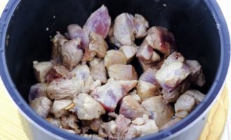 Тушеная картошка с мясом в мультиварке - 5 пошаговых рецептов с фото