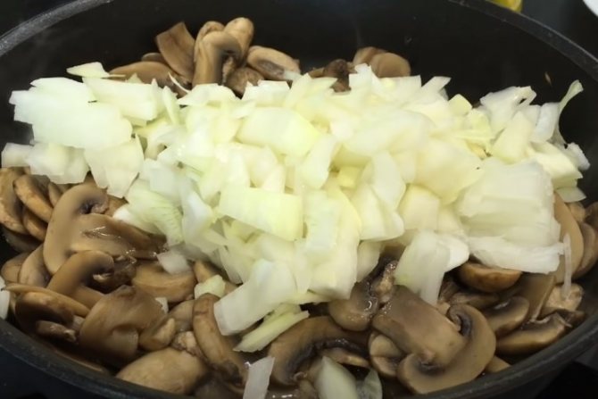 Картошка с грибами в духовке - 5 простых рецептов