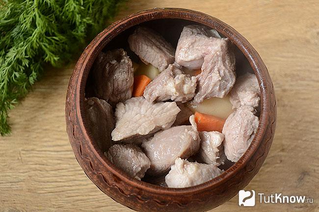 Как приготовить свинину с опятами: рецепты блюд на сковороде, в духовке и мультиварке