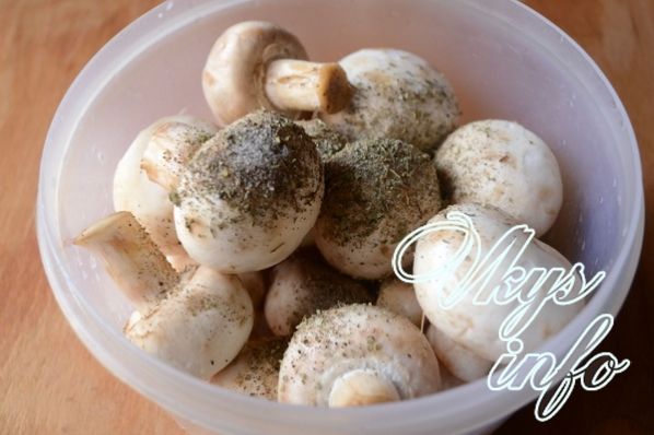 Как приготовить запеченные грибы в духовке