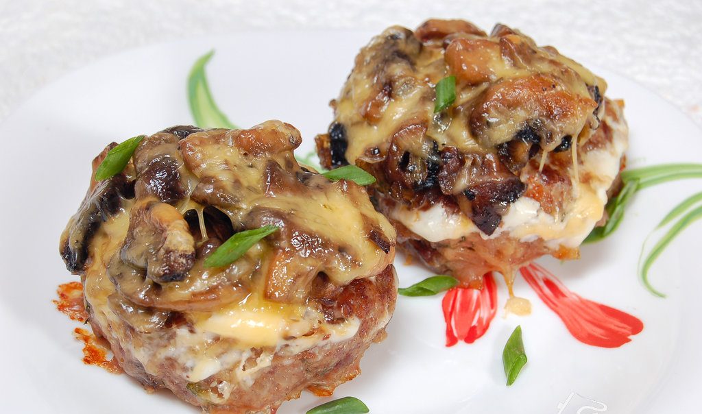 Котлеты с грибами и сыром в духовке рецепт с фото