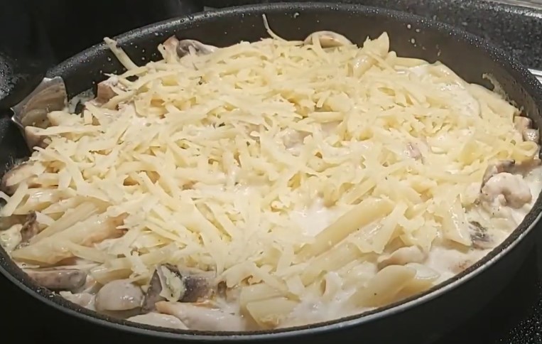 Курица с макаронами в сливочном соусе - самые вкусные рецепты