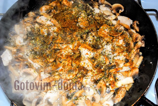 Паста с курицей и грибами в сливочном соусе - 5 рецептов с фото пошагово