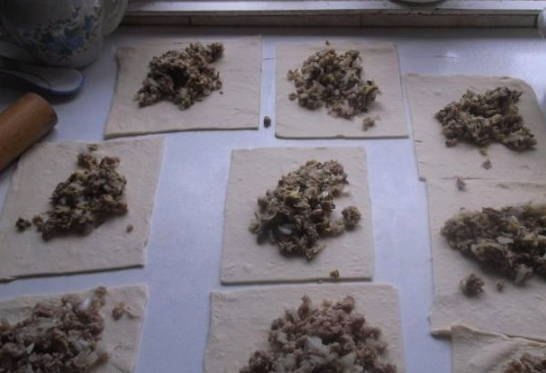 Пирожки с грибами - 8 рецептов приготовления с пошаговыми фото