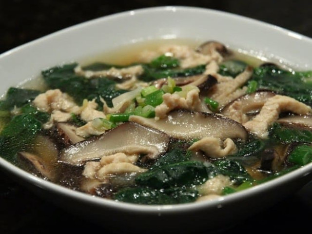 Суп с шиитаке: рецепты с фото в домашних условиях. Как лучше с мясом или лапшой?
