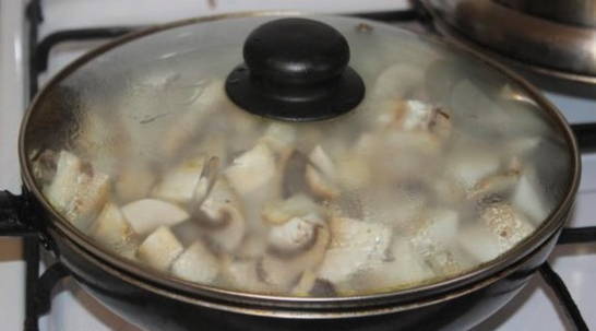 Шампиньоны с луком на сковороде - 7 рецептов приготовления с пошаговыми фото