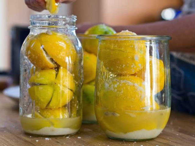 Правила сохранения свежести и аромата лимонов в домашних условиях