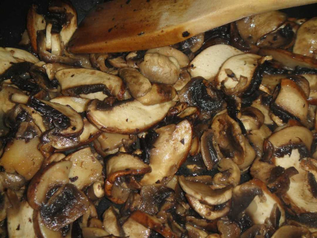 Рецепт приготовления жареных соленых грибов