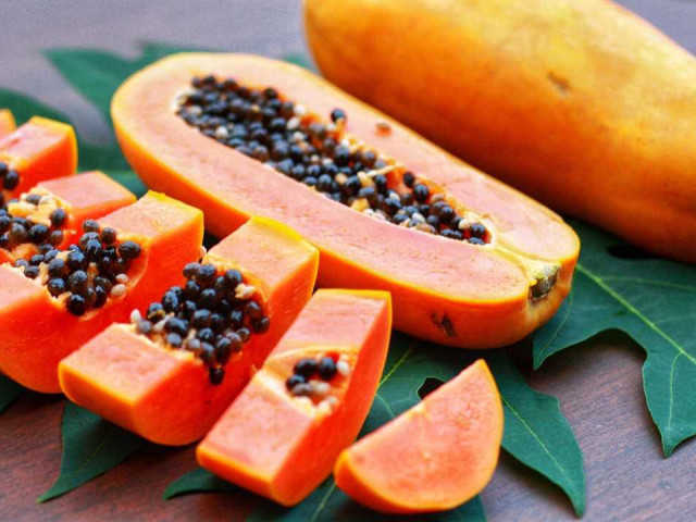 Папайя - удивительный фрукт с необычными свойствами и большим количеством питательных веществ