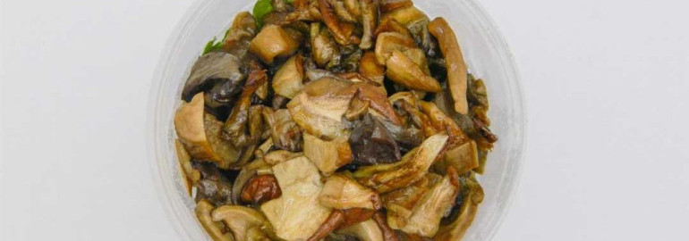 Салат из сушеных грибов - лучшие рецепты
