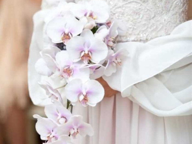Модные тренды 2021 - восточный шарм и нежность в каждом лепестке - свадебный букет из орхидей