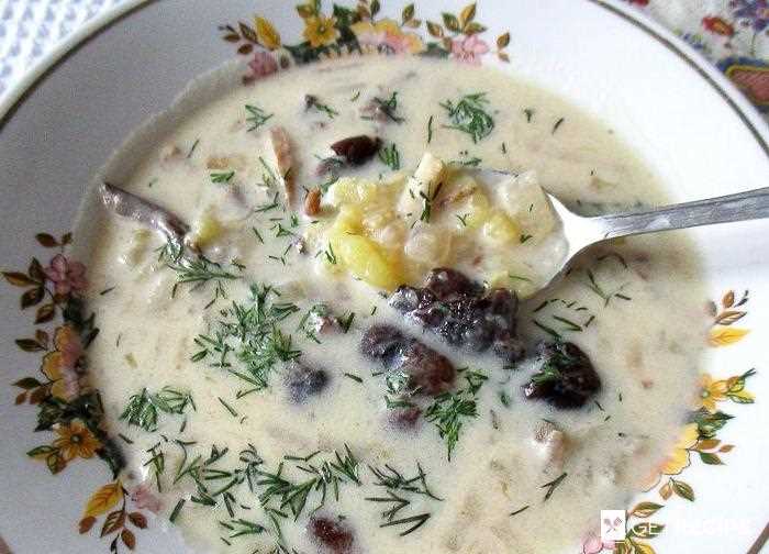 Рецепт сырного супа с опятами: