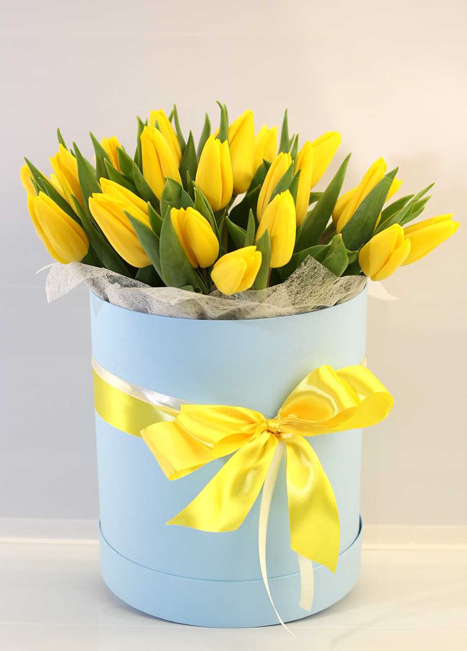 Коробочка с тюльпанами: практичный и стильный способ подарить цветы